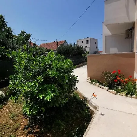 Apartment Kate - 200 M From Beach *