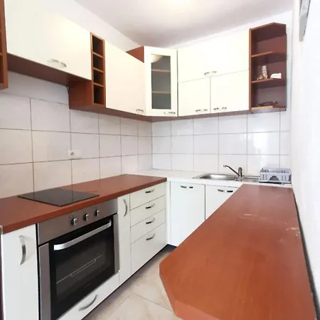 Apartment Kate - 200 M From Beach Vodice