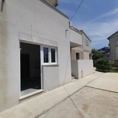 Kate - 200 M From Beach Vodice