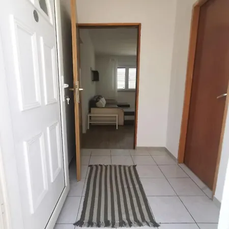 Apartment Kate - 200 M From Beach *