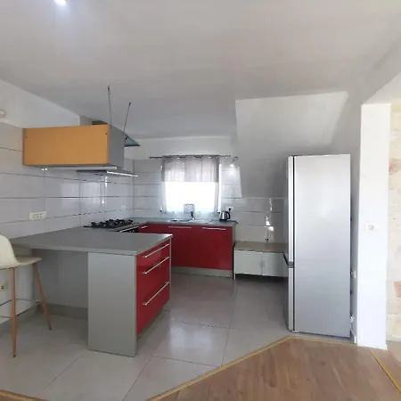 Apartment Kate - 200 M From Beach